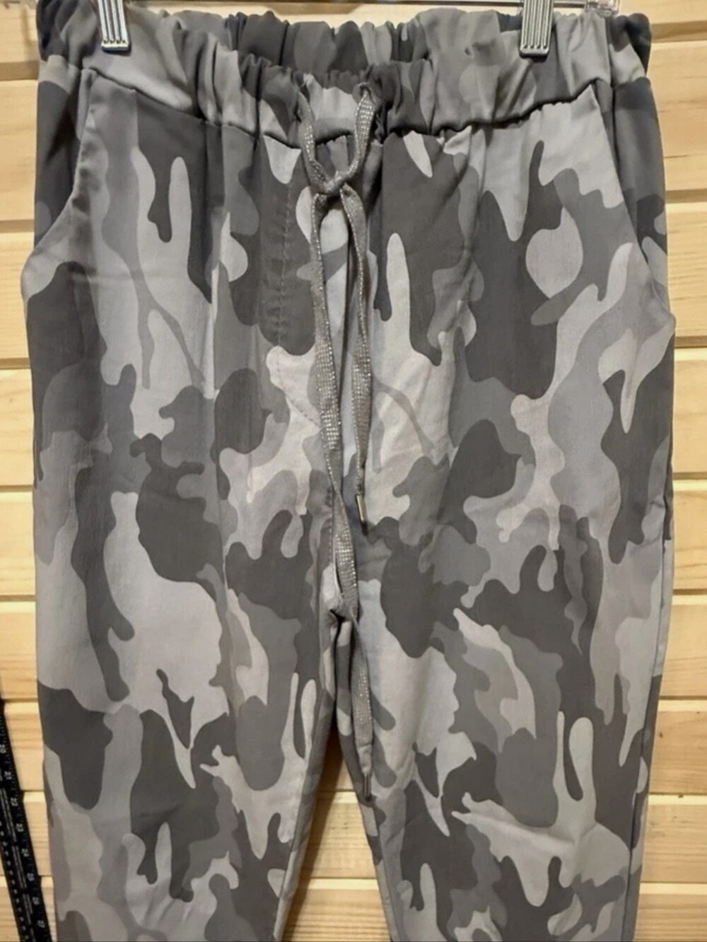 NWOT Made in Italy Gray Camo Ankle Pants One Size